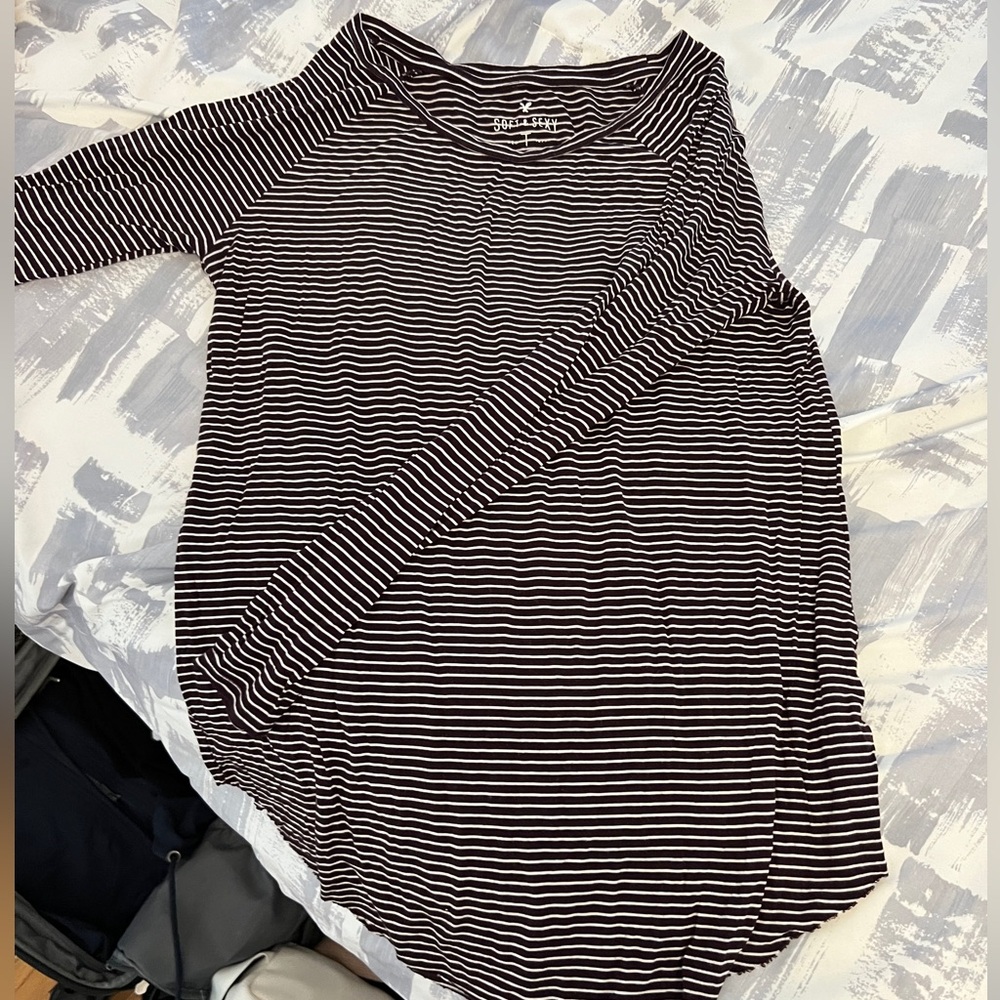 American Eagle long sleeve tee